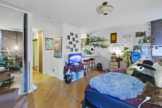 636 W Webster Ave in Chicago, IL - Building Photo - Building Photo
