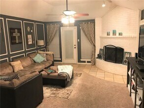 7616 Kimberly Ct in North Richland Hills, TX - Foto de edificio - Building Photo