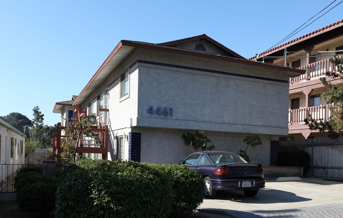 4461 Valeta St in San Diego, CA - Building Photo