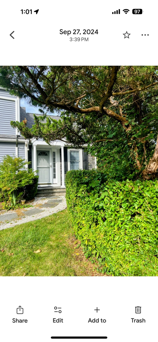 94 Country Club Dr, Unit 2