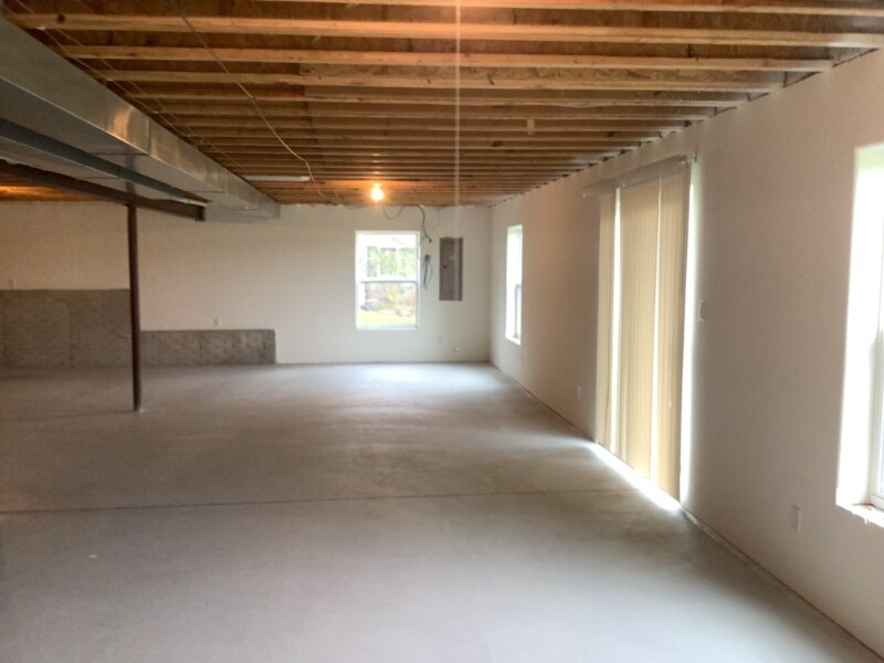 1090 Seneca St in Hartford, WI - Building Photo