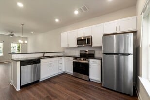 The Station in Milledgeville, GA - Building Photo