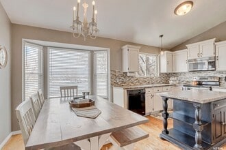 8343 S Plum Blossom Cir in West Jordan, UT - Building Photo - Building Photo