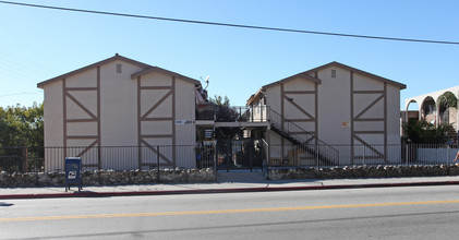 3301 Griffin Ave in Los Angeles, CA - Building Photo - Building Photo