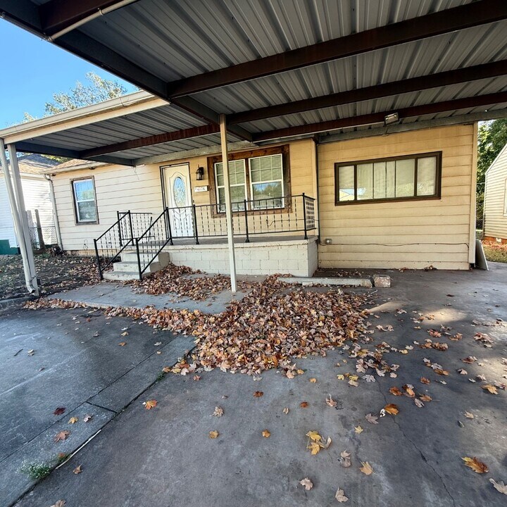 4004 SE 25th St in Del City, OK - Building Photo
