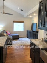 521 W Winter Park St in Orlando, FL - Building Photo - Building Photo