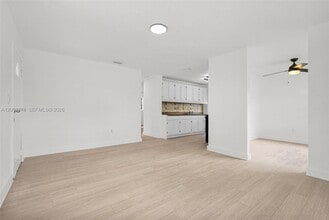 153 NW 42nd St in Miami, FL - Building Photo - Building Photo