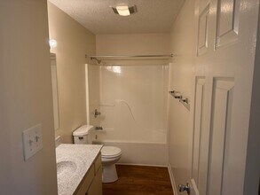 1105 W Parkway Ave in Knoxville, TN - Building Photo - Building Photo