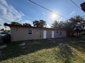 911 NW 12th Ave, Unit 1-a in Fort Lauderdale, FL - Foto de edificio - Building Photo