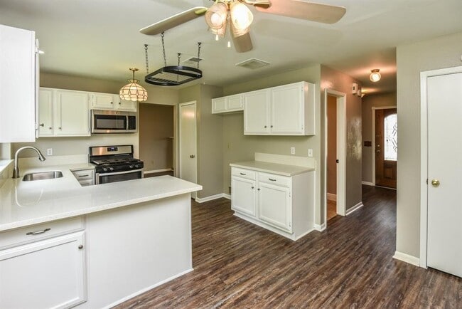 12315 Flaxen Dr photo'