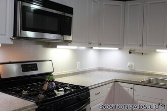 3 Champney Pl, Unit 1 in Boston, MA - Building Photo - Building Photo