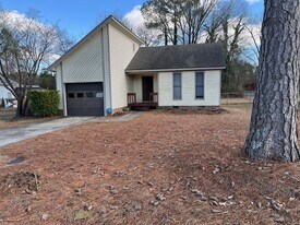 6363 Hawfield Dr in Fayetteville, NC - Building Photo