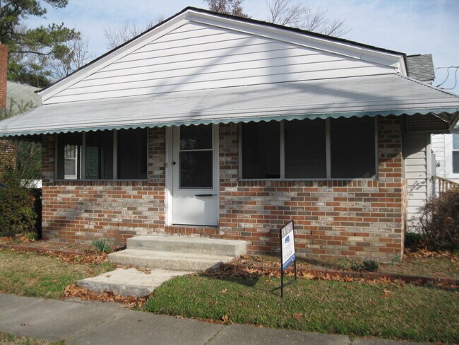 property at 1112 Hullview Ave