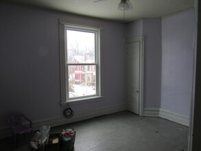 436 Park Ave, Unit 2 in Johnstown, PA - Building Photo - Building Photo