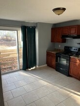 1038 Liberty St, Unit 1038 liberty st in Springfield, MA - Building Photo - Building Photo