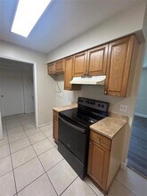 711 Wynn Dr in Sanford, FL - Building Photo - Building Photo