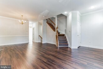 6067 Ticket Way in Woodbridge, VA - Building Photo - Building Photo