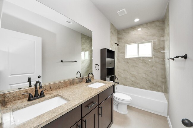 314 Carlos Leal Dr in Dayton, TX - Building Photo - Building Photo