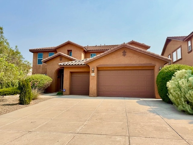 property at 15 Los Miradores Dr NE