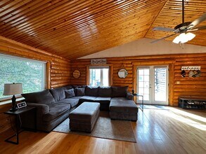 203 E 6th Ave in North Pole, AK - Building Photo - Building Photo