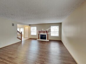 7349 Emerald Tree Dr in Canal Winchester, OH - Building Photo - Building Photo