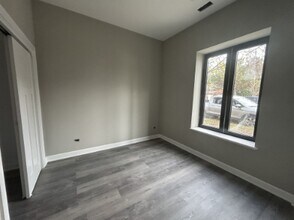 5911 N Nashotah Ave in Chicago, IL - Building Photo - Building Photo