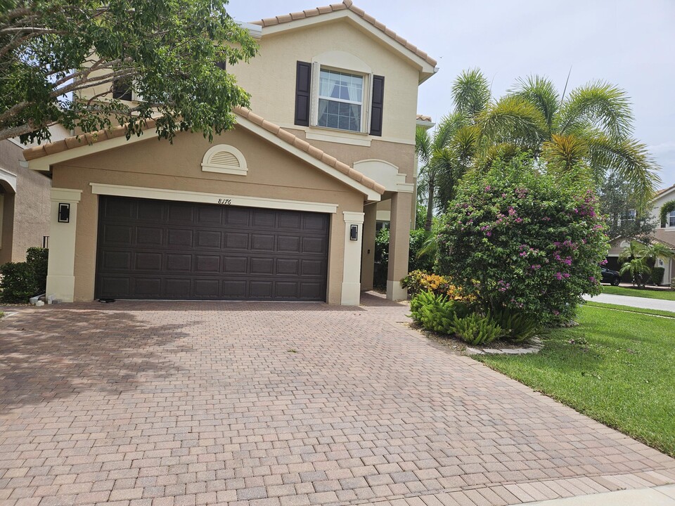 8176 Brigamar Isles Ave in Boynton Beach, FL - Building Photo