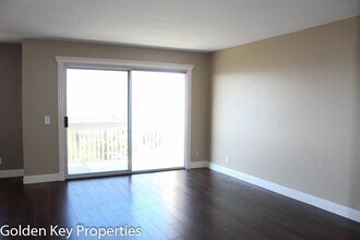 4238 Vista Panorama Way in Oceanside, CA - Building Photo - Building Photo