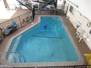 m323 in Santa Monica, CA - Building Photo - Interior Photo