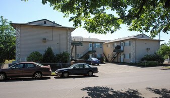 502-520 NE 78th Ave Apartments