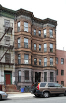 677 Quincy St Apartments