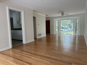 523 Ramona Ln in Orlando, FL - Foto de edificio - Building Photo