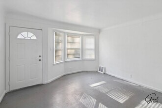 5900 University Pl in Detroit, MI - Building Photo - Building Photo