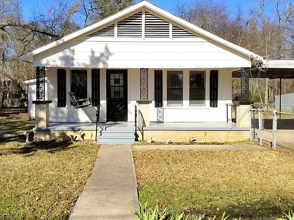 450 Abney St in Waskom, TX - Foto de edificio