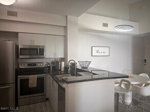 1205 Reserve Way in Naples, FL - Building Photo - Building Photo