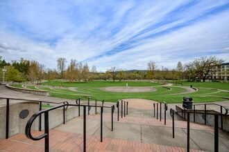 Legacy Oaks Apartments in Independence, OR - Building Photo - Building Photo