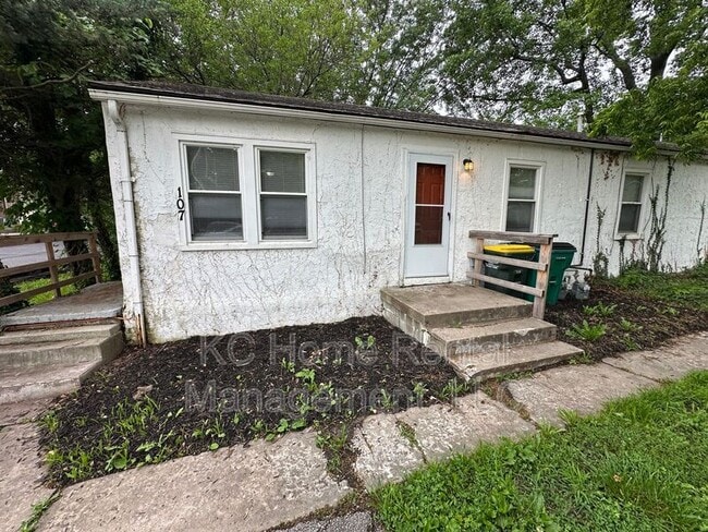 property at 107 E Hale St