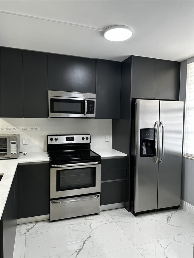 property at 1719 Whitehall Dr
