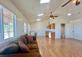 8440 Ponderosa Way in Mountain Ranch, CA - Building Photo - Building Photo
