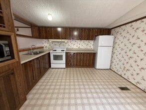 147 Hiatt Ln in West Jefferson, NC - Building Photo - Building Photo