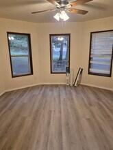 988 NE Pennington Loop in Coupeville, WA - Foto de edificio - Building Photo