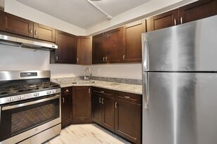 The Roberta in Washington, DC - Building Photo