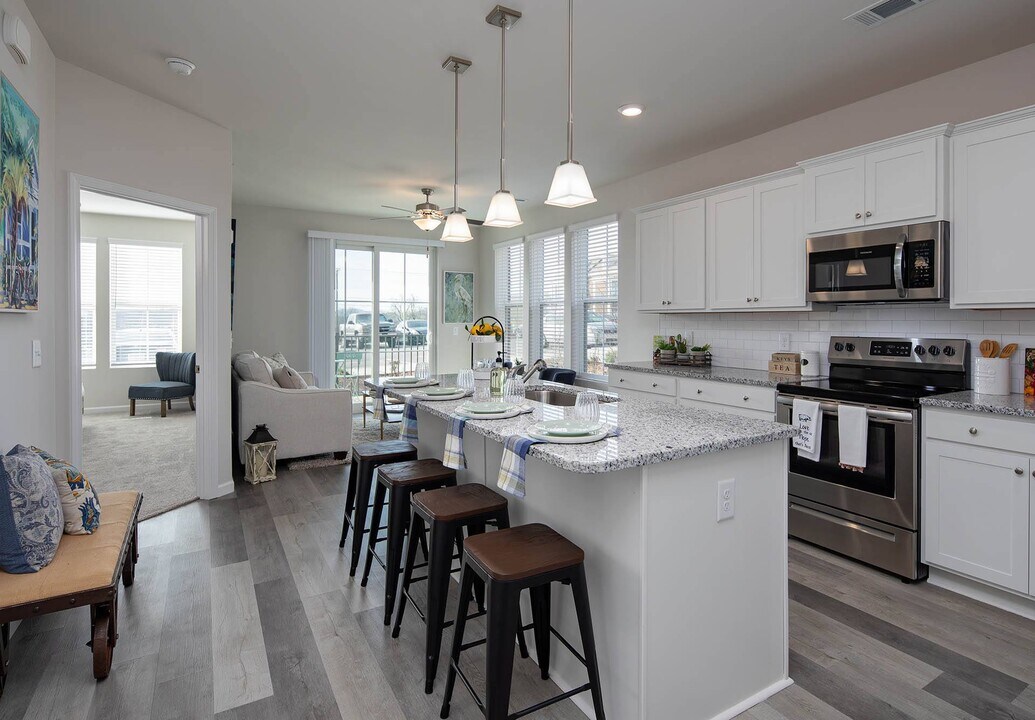 Crest at Burkitt Ridge Apartments and Townhomes in Cane Ridge, TN - Building Photo