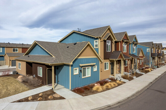 1305 Kestrel Ln in Longmont, CO - Building Photo - Building Photo