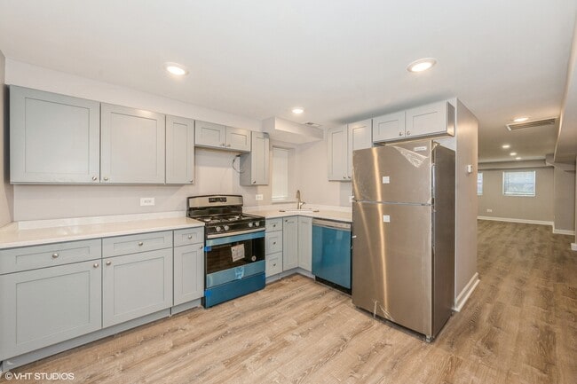 2626 N Ridgeway Ave in Chicago, IL - Building Photo - Building Photo