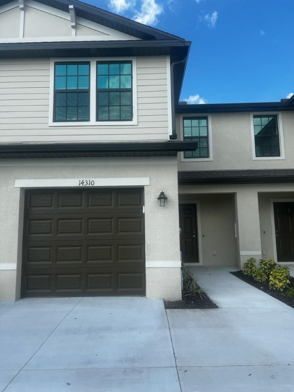 property at 14310 Oviedo Pl
