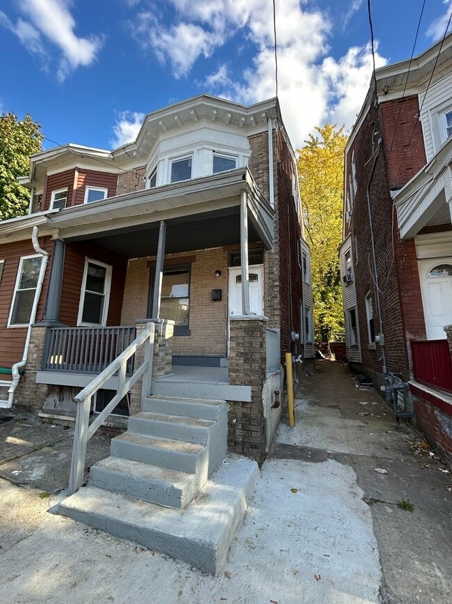 property at 510 N Hermitage Ave