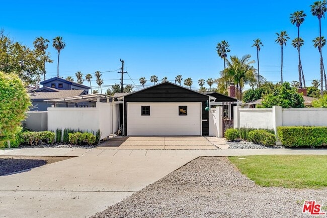 8176 La Jolla Shores Dr in San Diego, CA - Building Photo - Building Photo