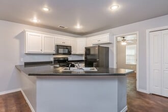 611 28th St in Canyon, TX - Building Photo - Building Photo