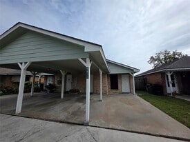 5613 Cripple Brook Ct in Houston, TX - Building Photo